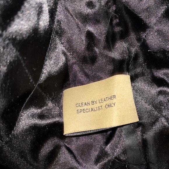 100% Genuine Leather Jacket - Picture 15 of 15